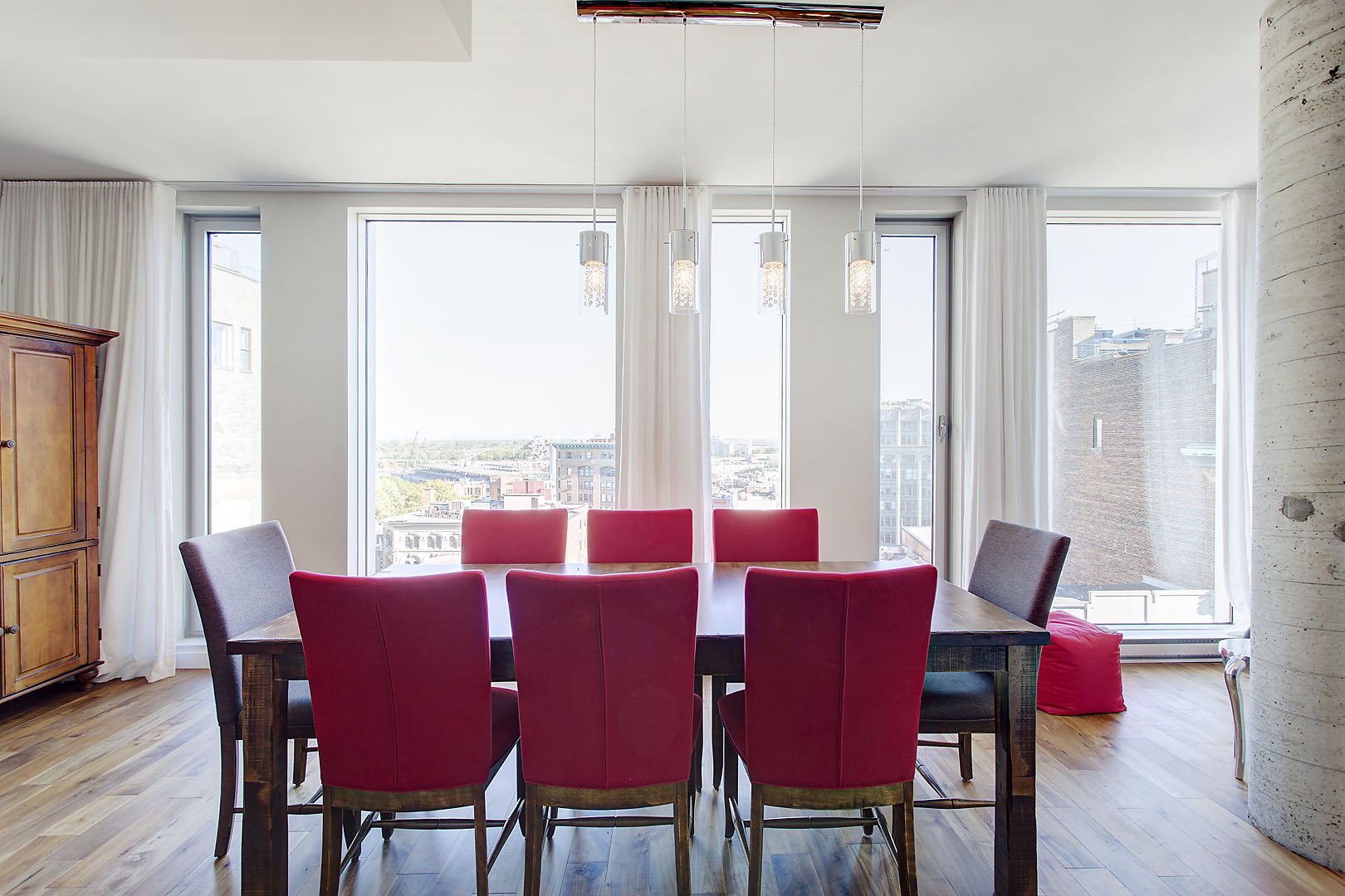 Le 1102 — Second bedroom